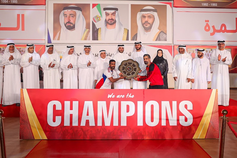 أحمد آل ثاني وسعود صالح يتوّجان الشارقة بطلاً لدوري اليد